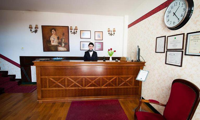 Hotel Ana อาราด ภายนอก รูปภาพ